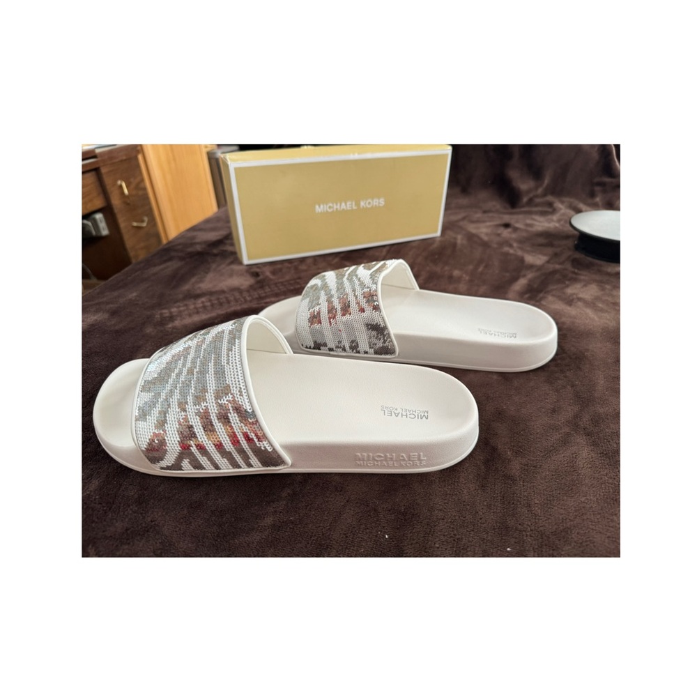 Michael Kors Silver Slide  Zebra Print Sandals size 10 - Picture 5 of 7